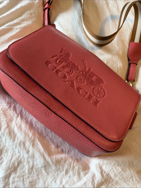 Coach Handbags - Coach Jes Messenger Pebble Leather Crossbody Messenger Bag